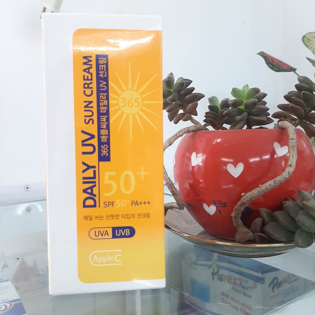 Kem chống nắng cực kì hiệu quả DAILY UV SUN CREAM SPF50 PA+++