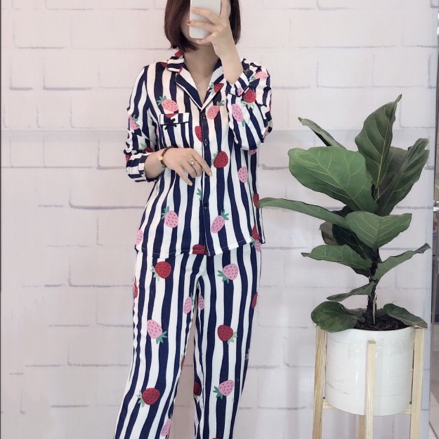 Bộ ngủ lụa