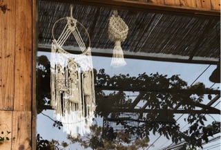 Macrame dreamcatcher trang trí