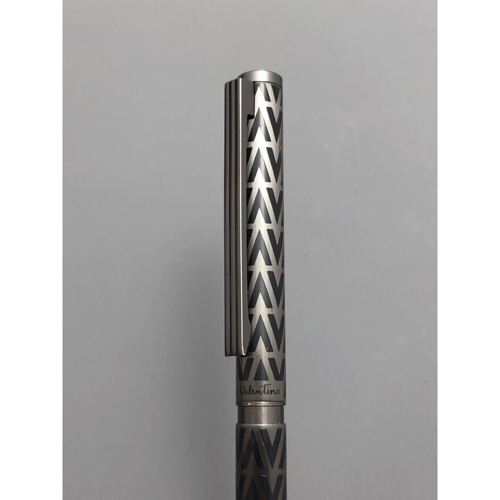 Bút chì của thương hiệu Mario Valentino