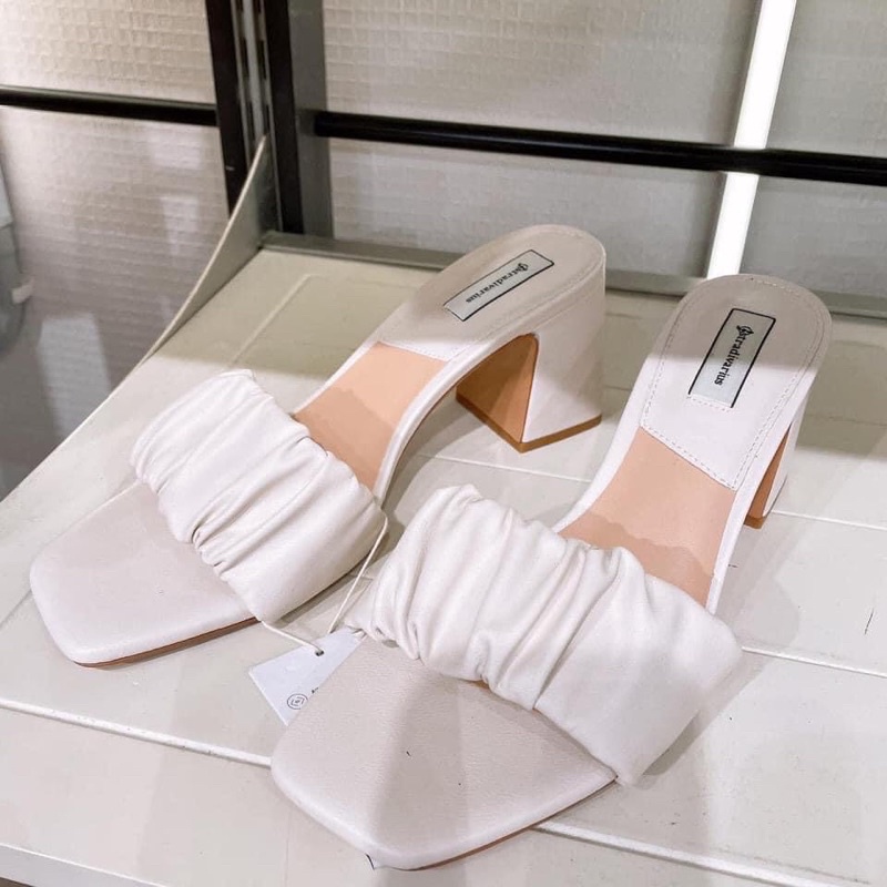 Guốc Stra auth newtag có sẵn