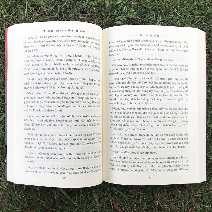 Sách - CR7 - Hành Trình Lên Đỉnh Thế Giới (Ver Bìa mềm) - Tặng kèm Postcard | BigBuy360 - bigbuy360.vn