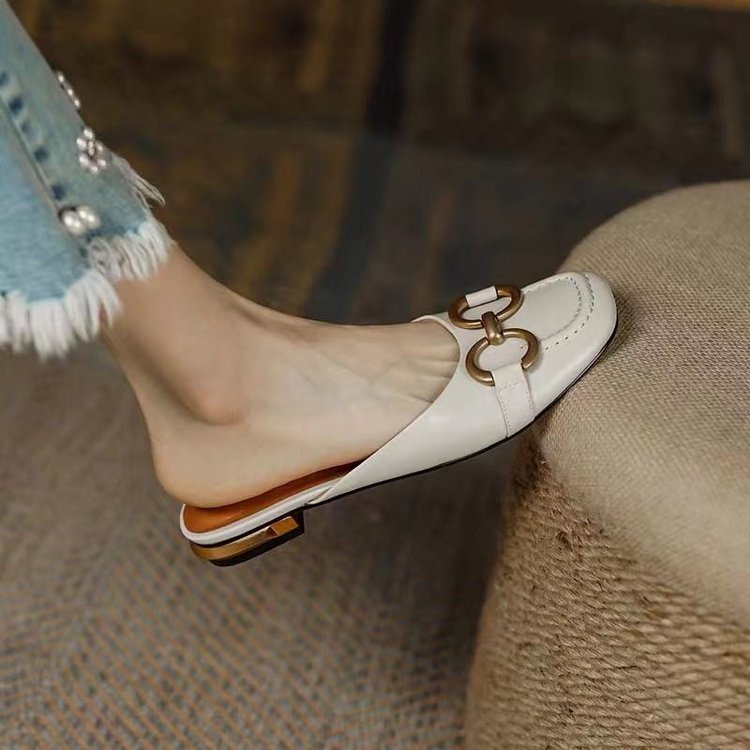 Giày đế thấp phối khóa kim loại phong cách sành điệu cho nữ