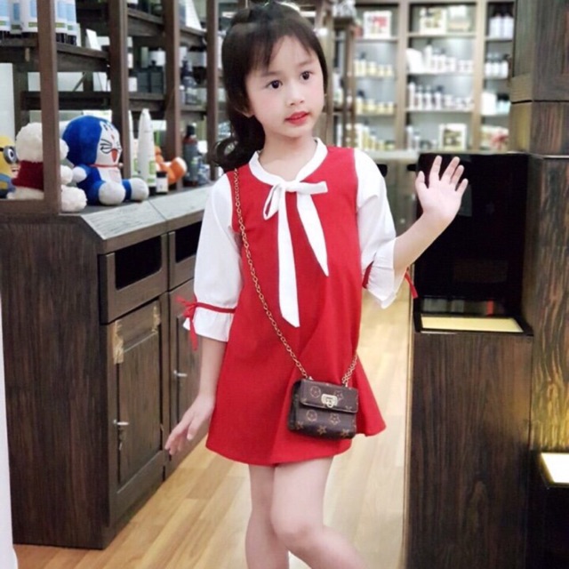 Đầm tiểu thư