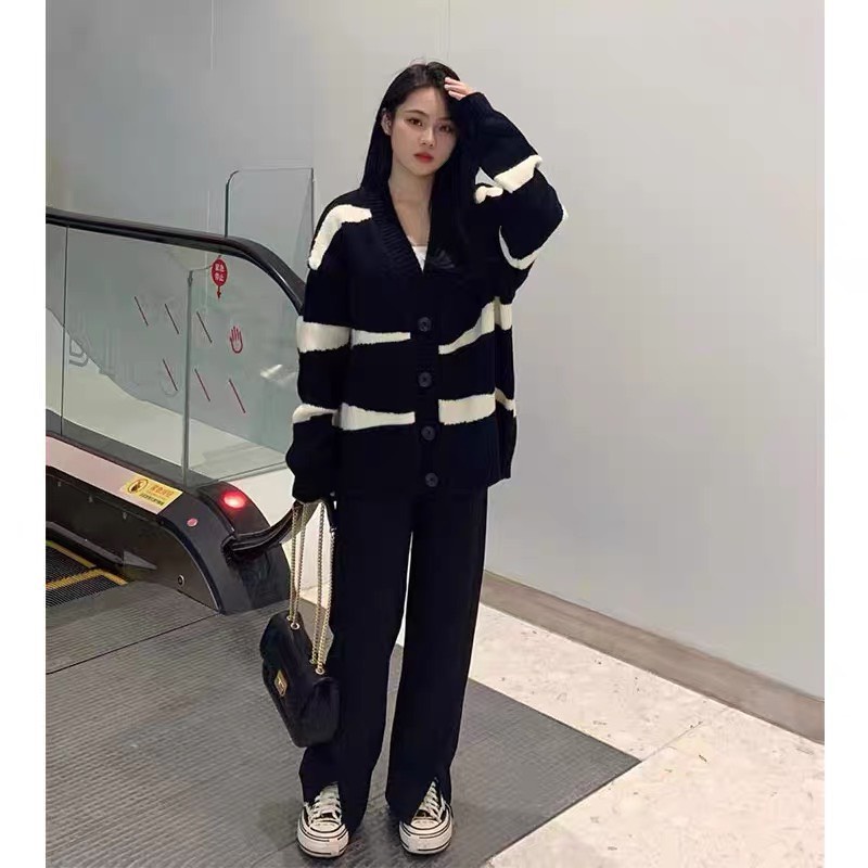 Cardigan Nữ Ulzzang Len GUMAX, Áo Khoác Len Hàn Quốc Phong Cách Trẻ Trung Cá Tính