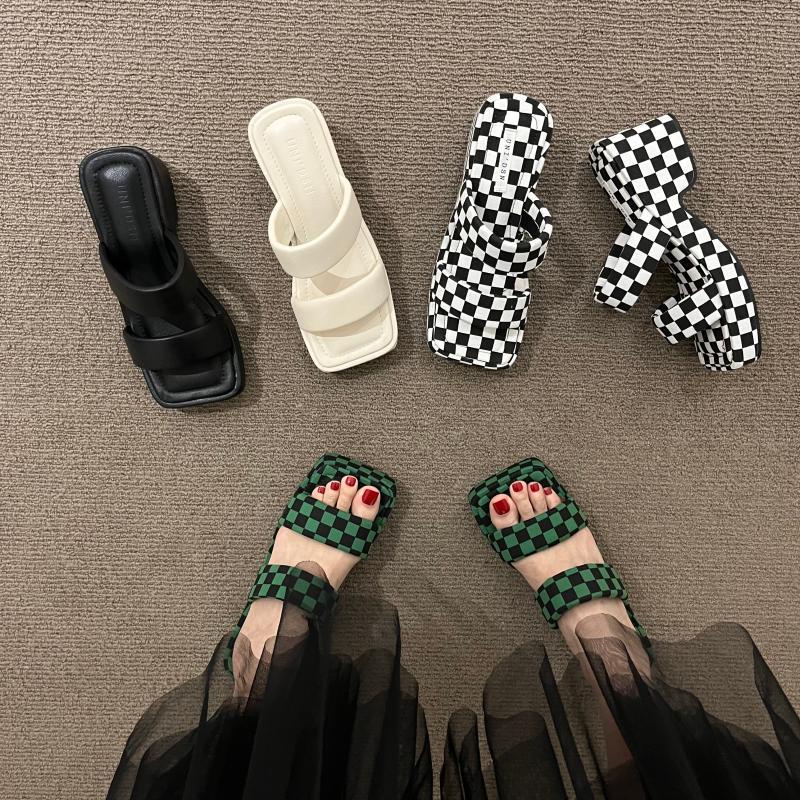 Sandal đế dày cao gót 2 quai phong cách Hàn Xẻng