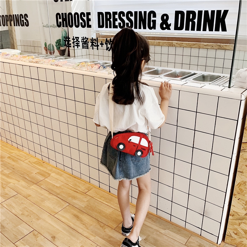 Túi đeo chéo hình chiếc xe ô tô dễ thương cho bé