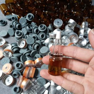 Combo 100 chai thủy tinh màu nâu 5ml, nắp bịt cao su và nhôm, có đầu bóp serum, giá 400.000 đồng, dùng để đựng serum...