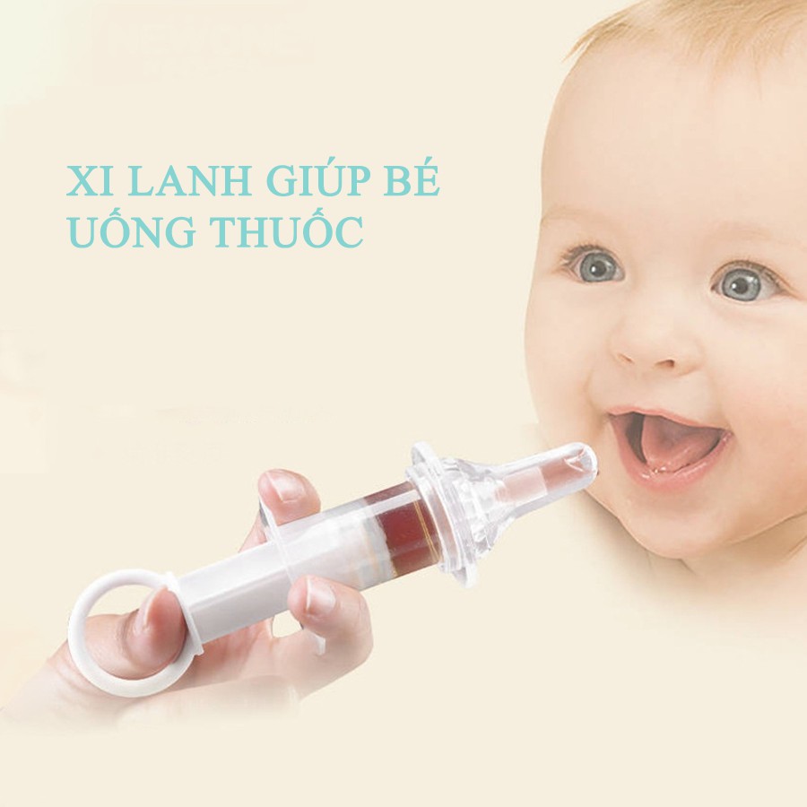 Xi lanh cho bé uống thuốc