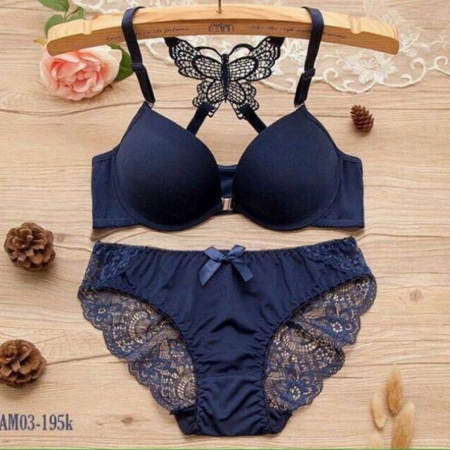 bộ áo cài trước lưng ren bướm