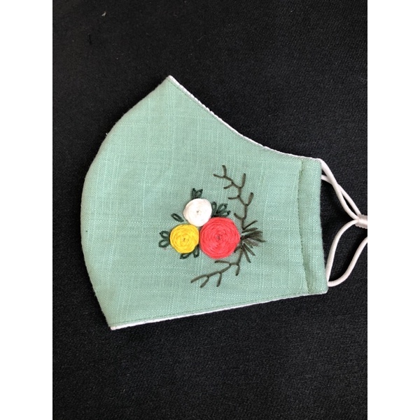 Khẩu trang thêu handmade