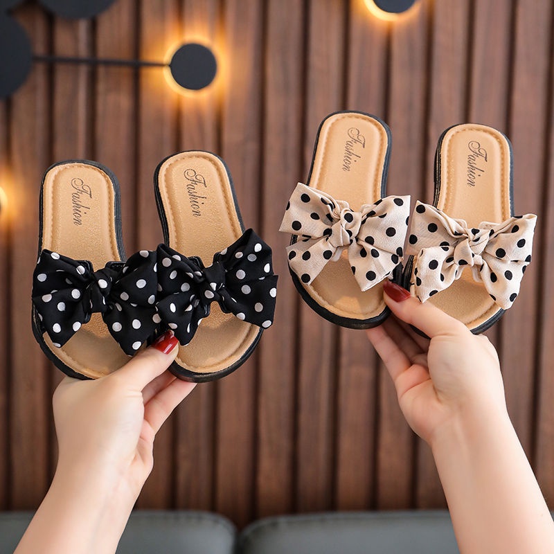Giày dép sục cho bé trai bé gái họa tiết bông hoa đáng yêu siêu nhẹ chống trơn trượt sandal trẻ em 1-10 tuổi Thời trang Dép lê