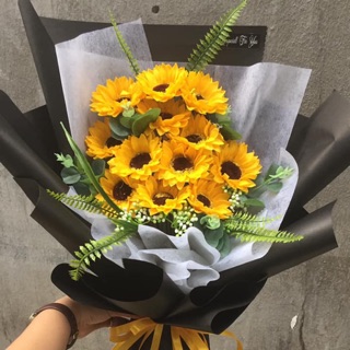 Bó hoa sáp hướng dương 12b