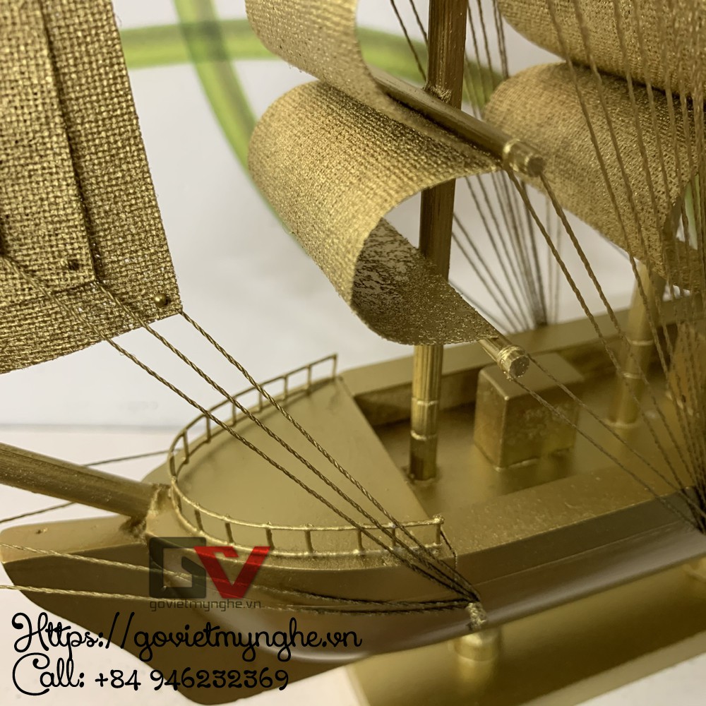 Thuyền gỗ mô hình trang trí phong thủy thuận buồm xuôi gió - Le Belem Pháp Dài 27cm - Vàng Ánh Kim