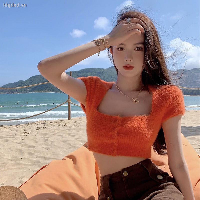 Áo Croptop Len Lông Tay Ngắn Cổ Vuông Có Cúc Nhiều Màu Nữ Tính | Smide Clothing