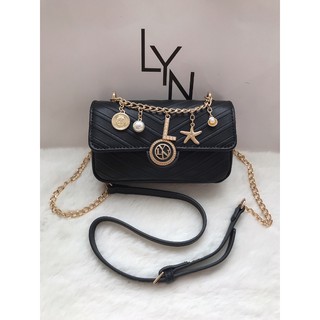 Túi lyn huy hiệu màu đen size 18cm