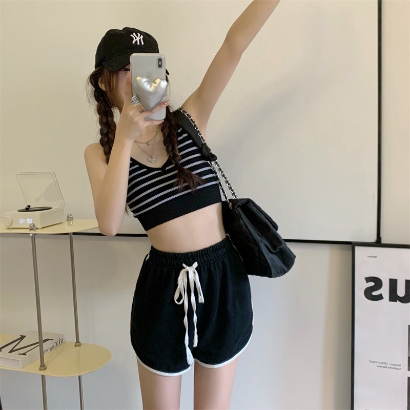 Áo Bra Sọc Ngang Trắng Đen Cổ V 4 Dây LSEOUL A2520 Chất Len Gân Dày Dặn