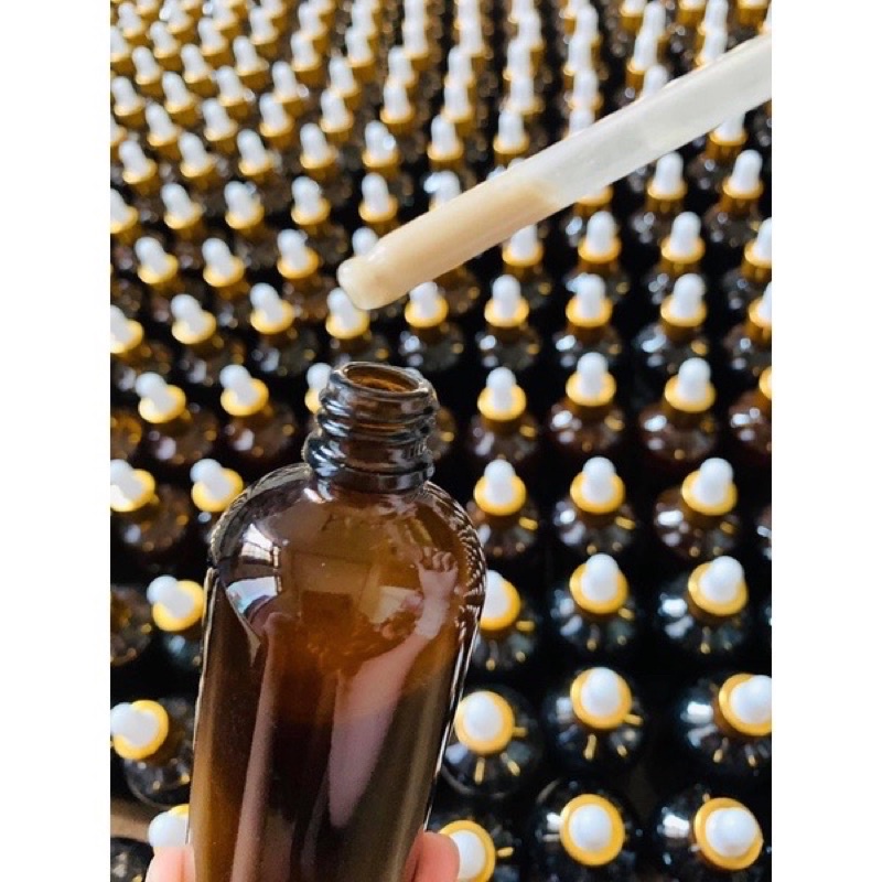Thảo dược tái tạo da chuyên mụn nám , tàn nhang, da k đều màu,trắng da...handmade chai nhựa 30 ml