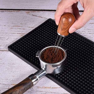 Máy pha cà phê Espresso kèm thảm lót tiện dụng
