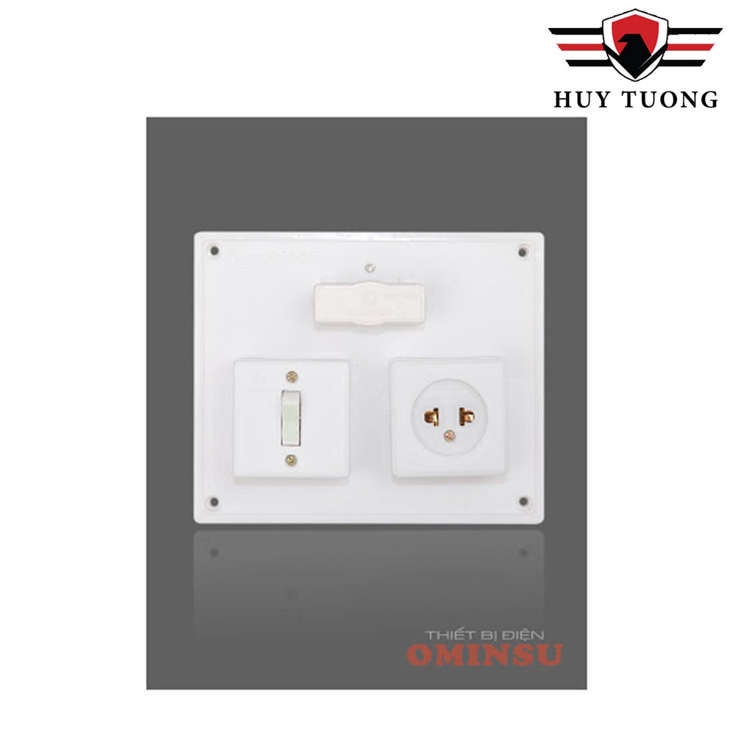 Bảng điện Ominsu 1 công tắc dạ quang, 1 ổ cắm, cầu chì chịu nhiệt cao cấp B1 - Huy Tưởng