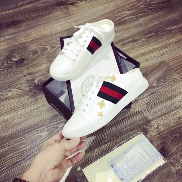 Sục gucci ong