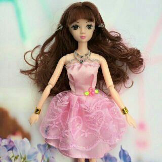 Váy búp bê thay đổi