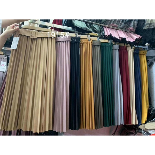 Chân váy xếp li dài