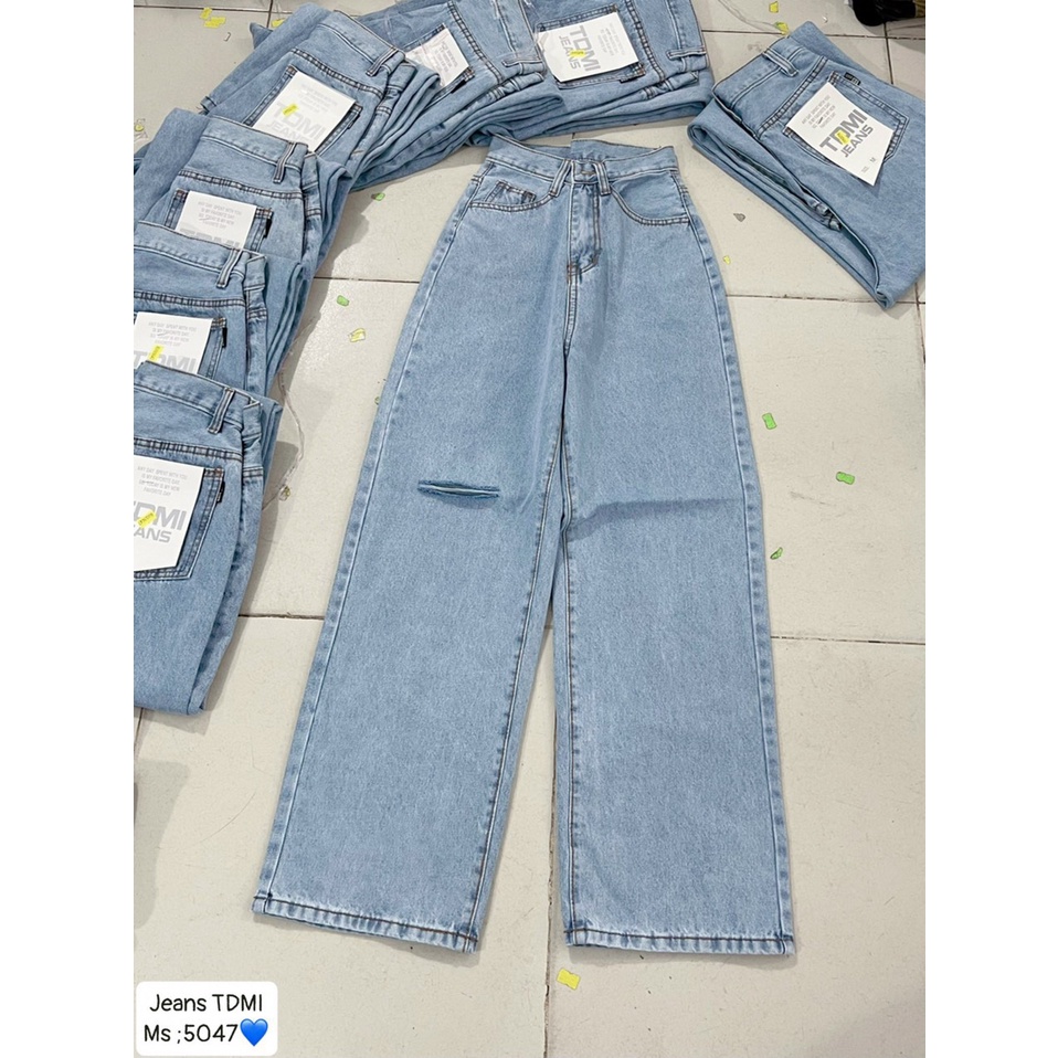 Quần Jean nữ Ống Rộng Rách Nhẹ 1 bên gối, Quần jean Suông mẫu mới - Jeans Fashion93