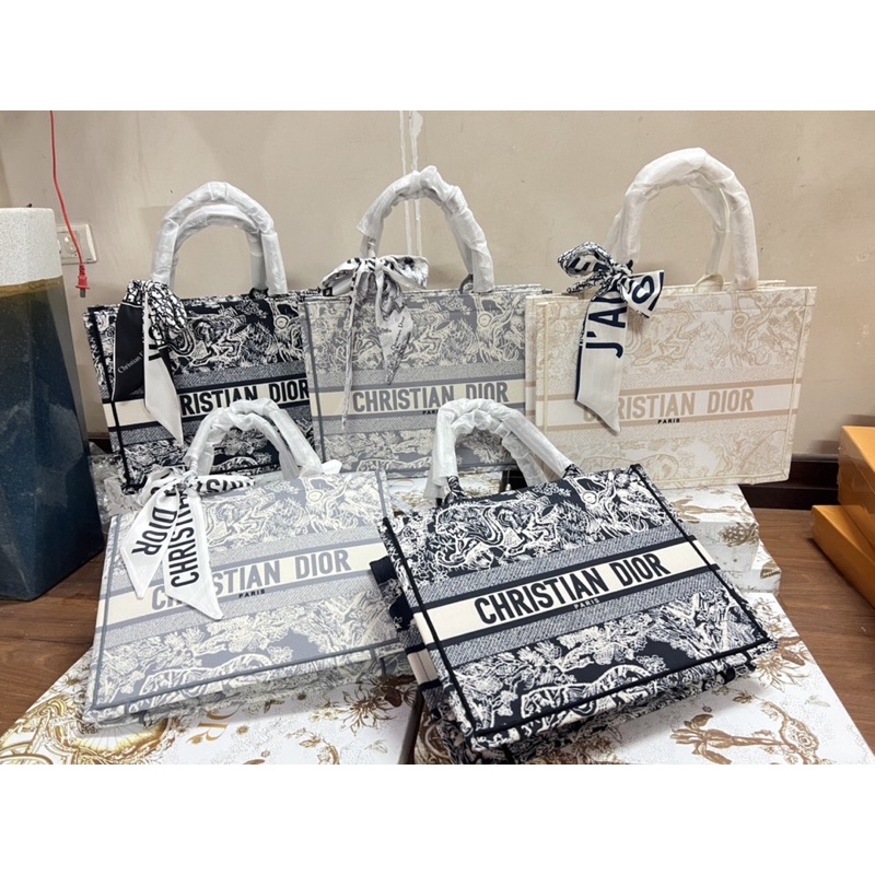 Túi Dior tote book size 36 Full bảng màu
