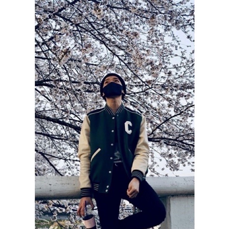 Áo khoác bomber varsity C e l i n e giống Lisa BLACKPINK, Jimin BTS, Taeyong NCT, Âu Dương Na Na