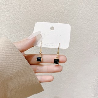 Bông tai nữ Titan phong cách Hàn Quốc kiểu dáng nhẹ nhàng, không han gỉ