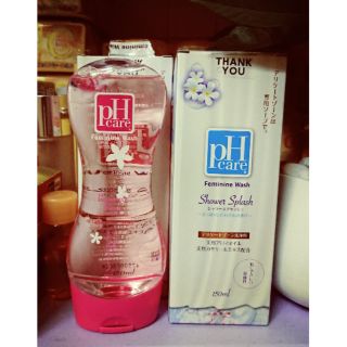 Dung dịch vệ sinh phụ nữ Ph care nội địa Nhật