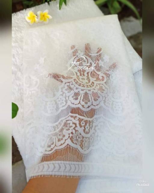 Vải Bán Nguyệt Dùng May Quần Áo Kebaya