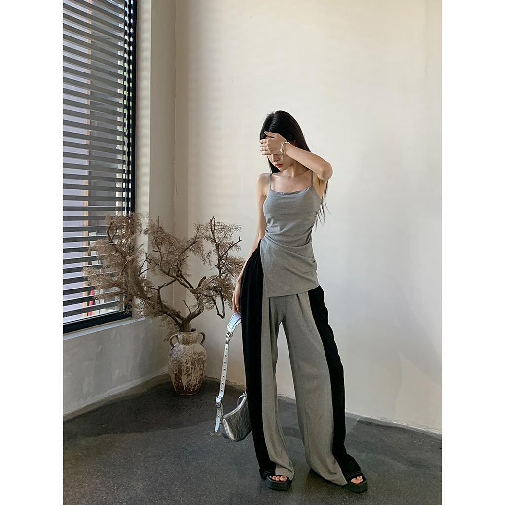 Set Áo Tank Top Hai Dây Xẻ Tà Và Quần Ống Rộng Quét Sàn Cho Nữ (Đặt Hàng)