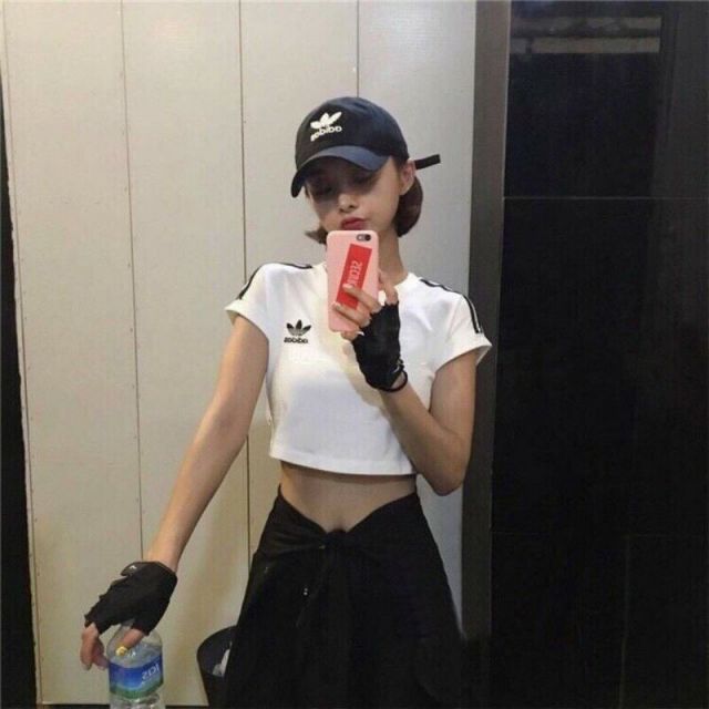 Áo croprop thêu chữ thun cotton co dãn