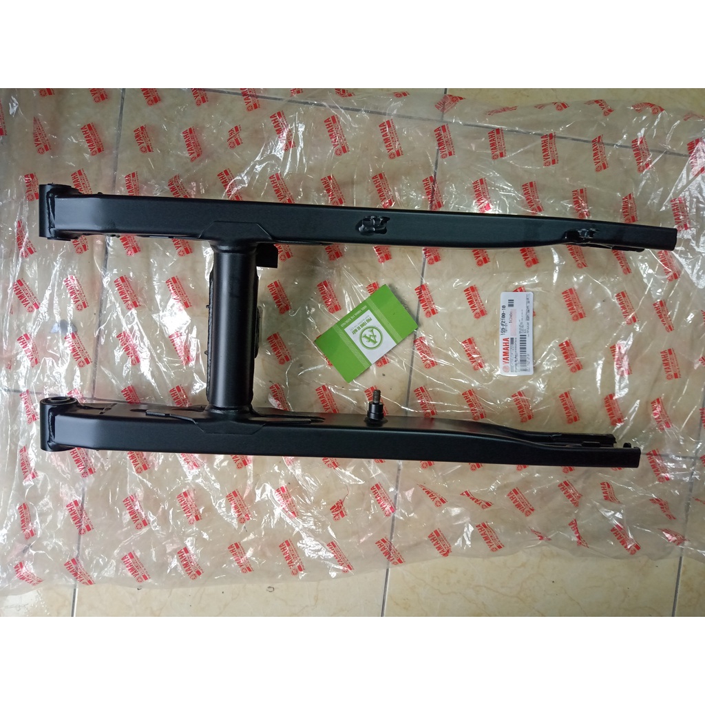 Gắp (Càng Sau) Exciter 2006 - 2010 Yamaha chính hãng đen