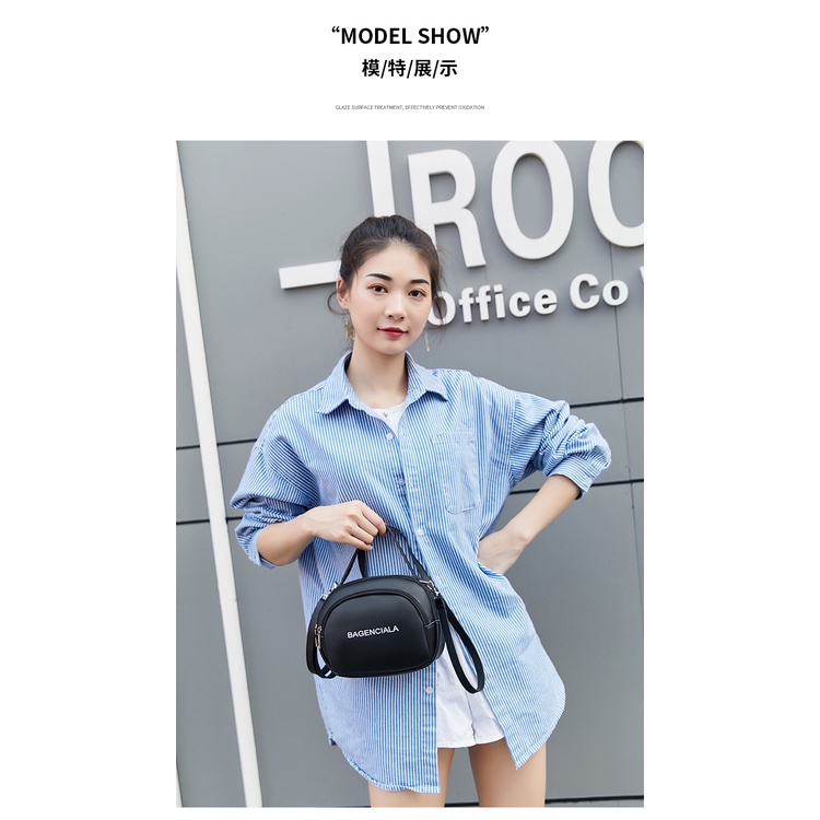 Túi mini đeo chéo da mềm khóa siêu xinh 256