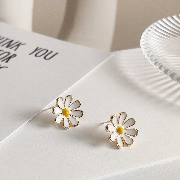 Bông Tai Đính Hoa Xinh Xắn Phong Cách Hàn Quốc