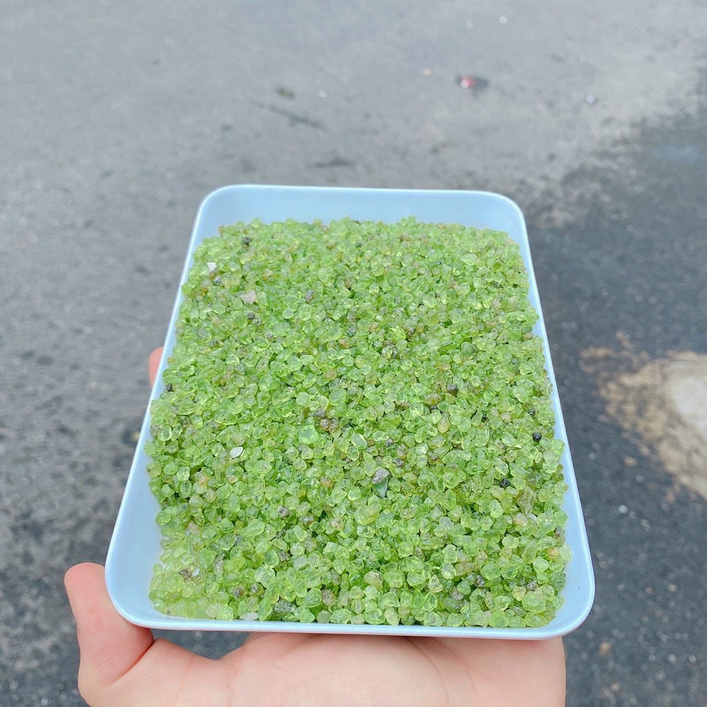 Đá vụn Peridot xanh lá hàng chuẩn thiên thanh tẩy bày phong thủy, trang trí nhà cửa,..