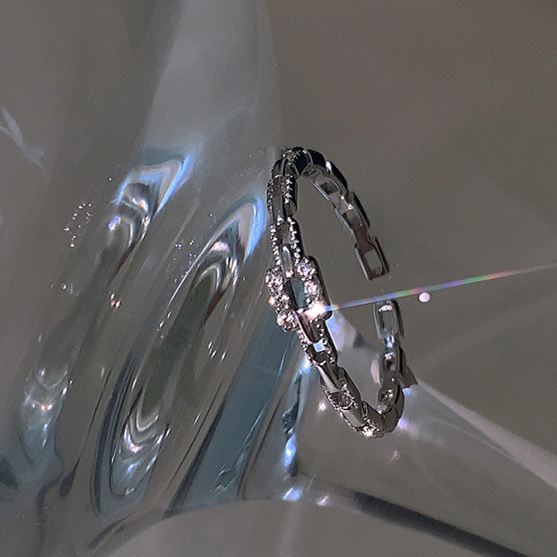 Nhẫn đeo ngón tay dạng hở điều chỉnh được bằng đồng đính đá nhân tạo thời trang đơn giản dành cho nữ