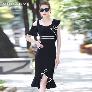 Đầm body bèo vai,viền trắng phối đuôi cá sang trọng