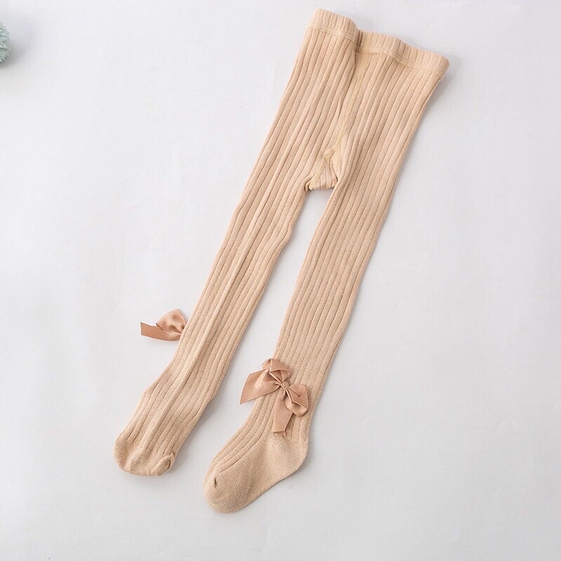 Quần tất đính nơ cho bé