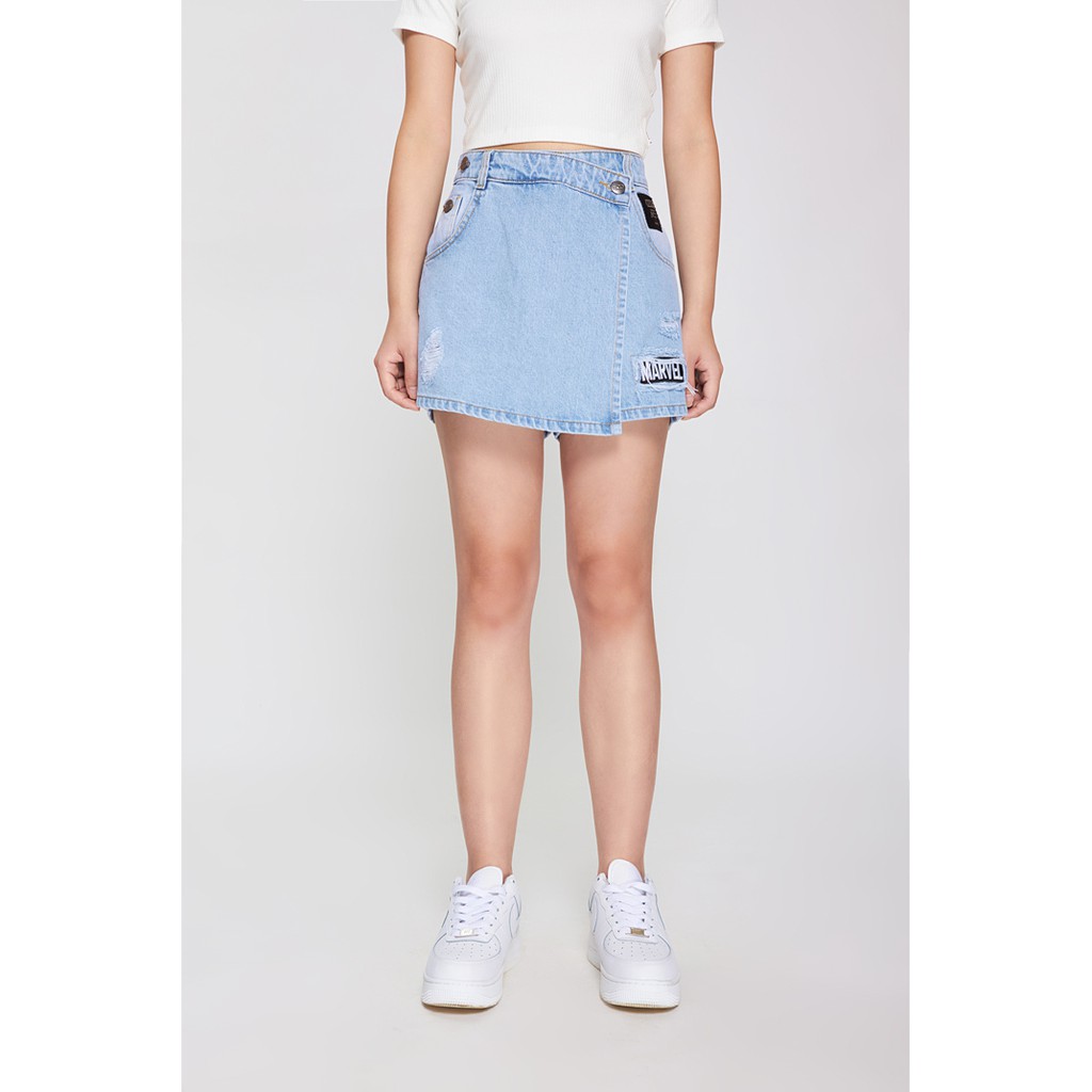 Quần Short BOO Giả Váy BOO Nữ Vải Jeans Cào Xước In Logo Marvel BZL