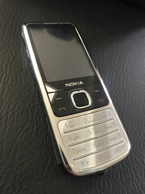 Nokia 6700 zin 100% chính hãng bảo hành 6 tháng