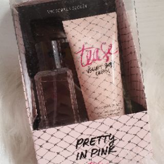 Set nước hoa và sữa tắm Vitoria Secrect