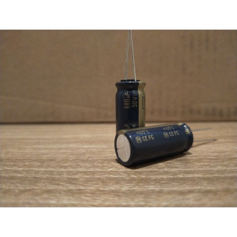 Tụ Panasonic FM 1000uf/35v