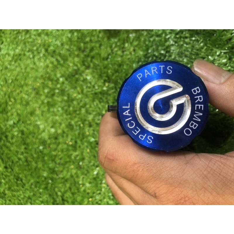 bình dầu brembo nắp nhôm cnc xài mọi loại xe