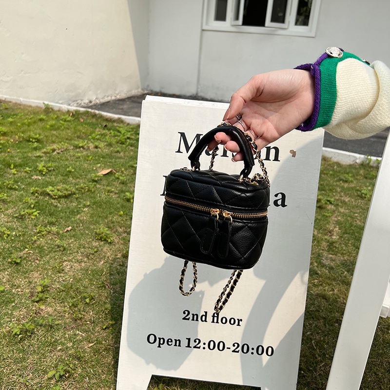 Túi Đeo Vai Thời Trang 2022 Họa Tiết Hình Thoi Phối Dây Xích Cho Nữ