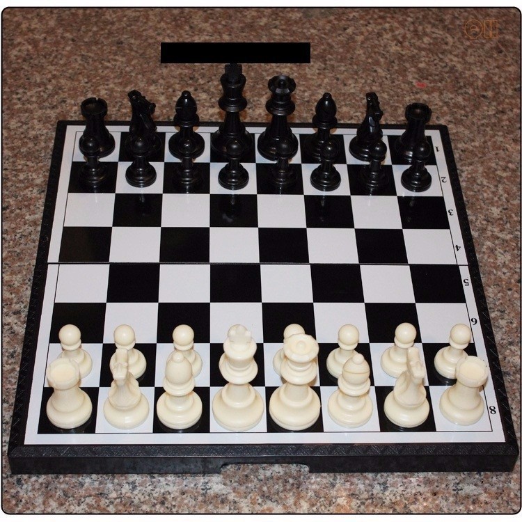 Bàn cờ vua nam châm