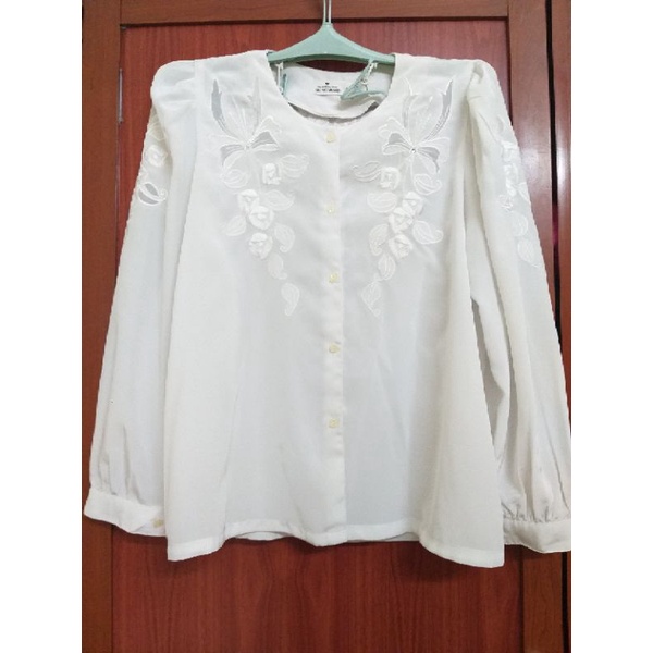 Áo sơmi Nhật thêu hoa cổ tròn free size thanh lý